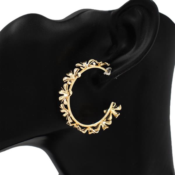 ORGANIC LEAF EDGE OPEN HOOP STATEMENT EARRING
