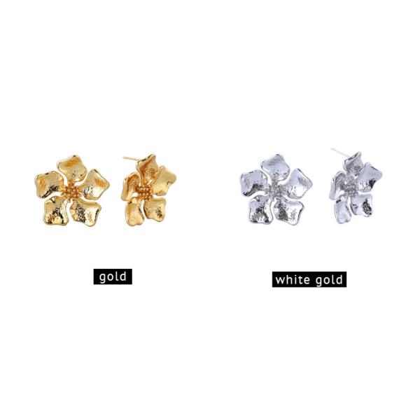 14K Gold White Gold Dipped Flower Stud Earrings