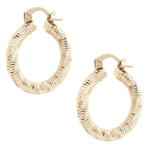 TEXTURED METAL HOOP EARRING