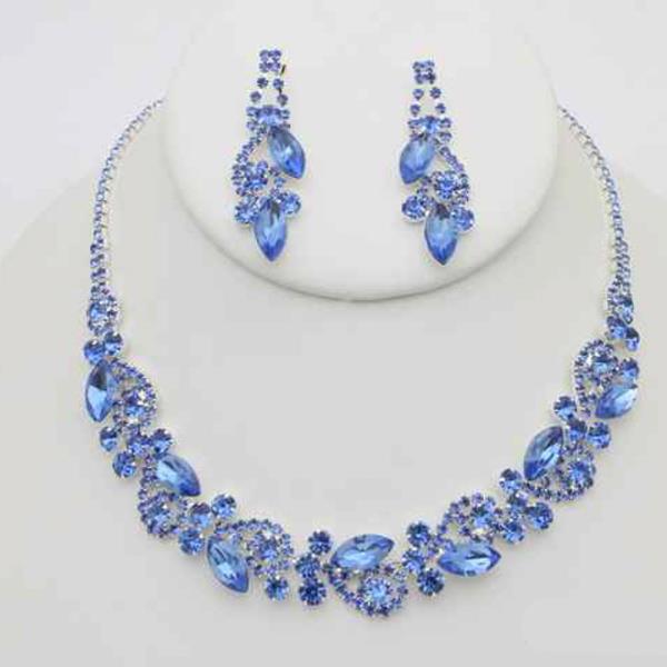 Crystal Round Cluster Necklace Earring Set