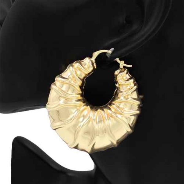 TEXTURED METAL STATEMENT HOOP EARRING