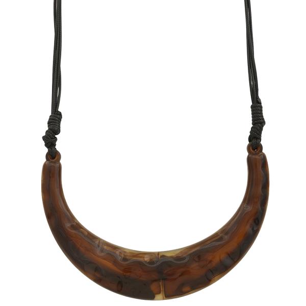 Crescent Curved Pendant Necklace