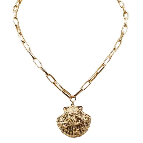 CLIP TEXTURED SEASHELL PENDANT NECKLACE