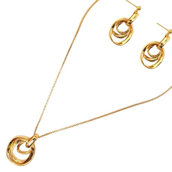 Circles Pendant Necklace Earring Set