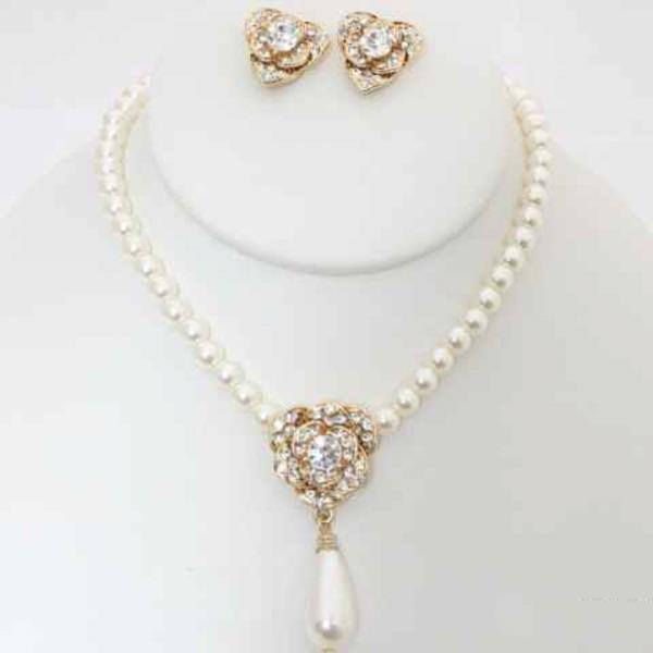 Pearl Drop Flower Pendant Necklace Earring Set