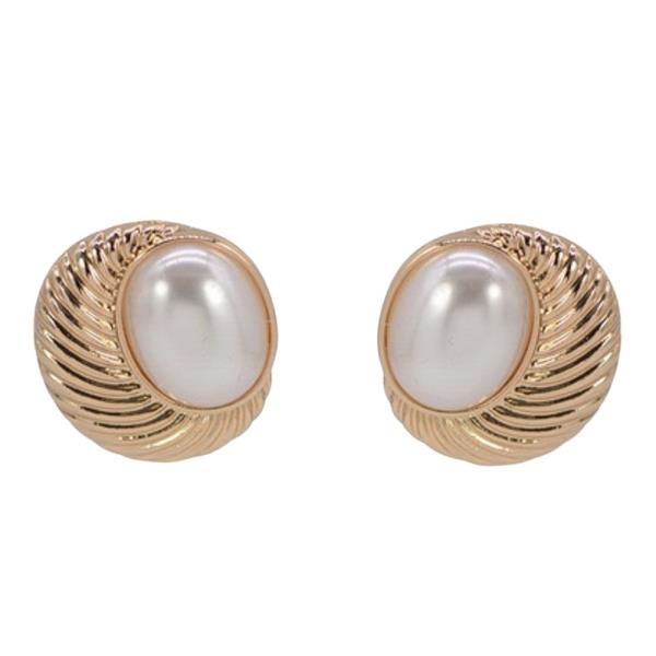 Pearl Metal Stud Earring