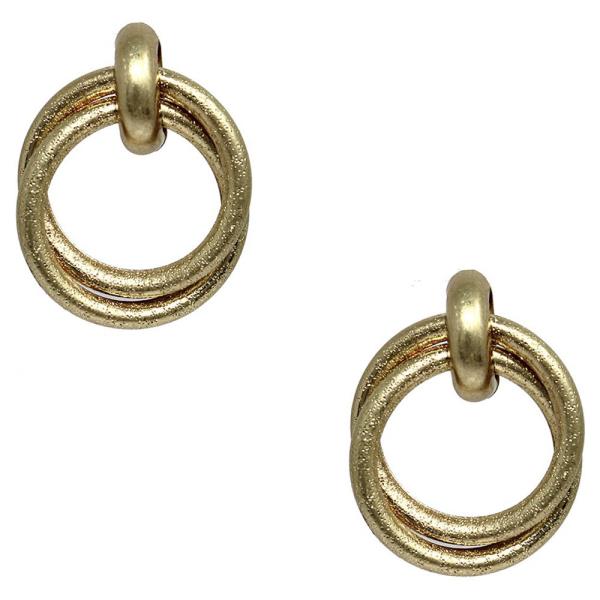 Pipe Textured 2 Line Twisted Circle Earring