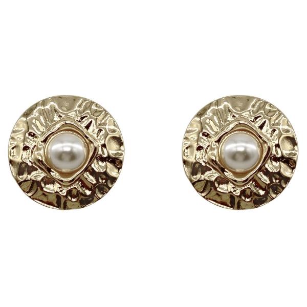 Hammered Circle W Center Pearl Post Earring