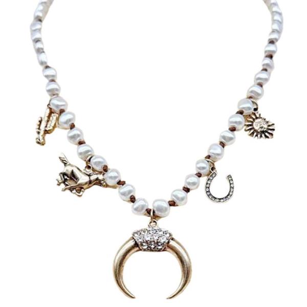 WESTERN CHARM PEARL NECKLACE