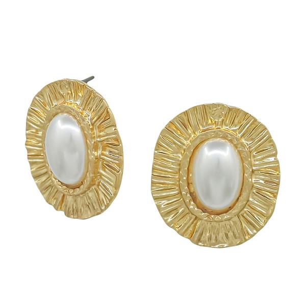 1" Oval Textured Metal Frame Pearl Accent Stud
