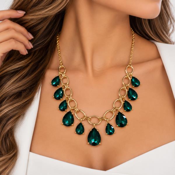 RHINESTONE TEARDROP FRINGE OVAL LINK NECKLACE