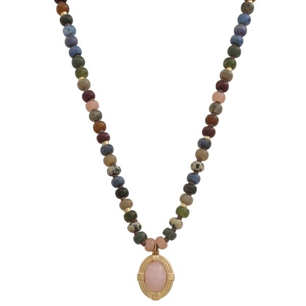 OVAL PENDANT MIX COLOR BEAD NECKLACE