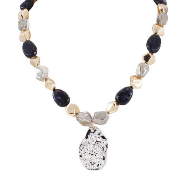 FACETED STONE BEADED PENDANT NECKLACE