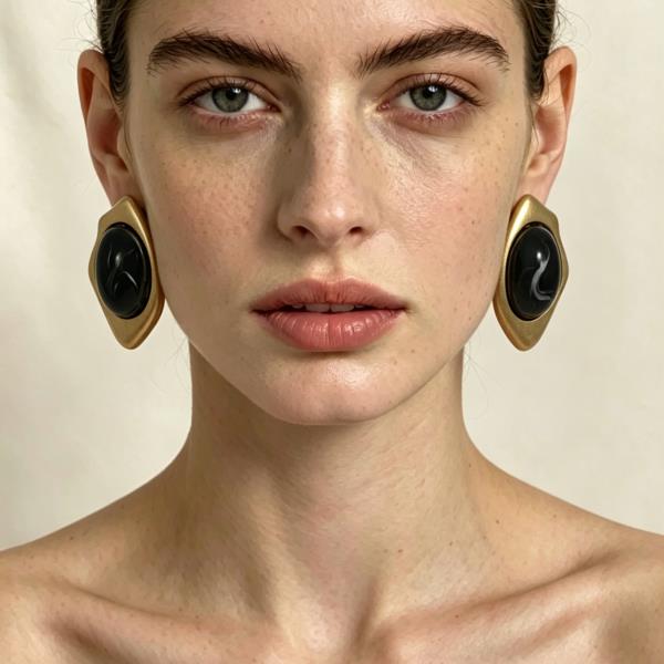 RESIN STONE STUD EARRING