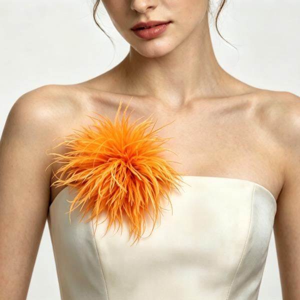 FEATHER FLORAL BROOCH