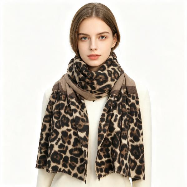 LEOPARD PRINT OBLONG SCARF
