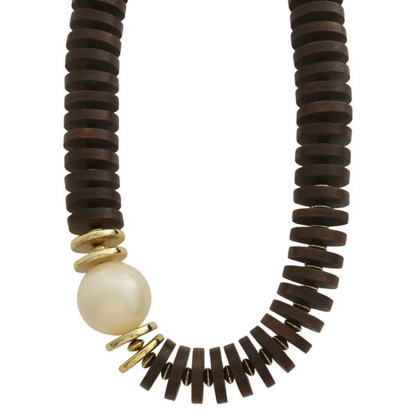 Wooden Disk Pearl Design Necklace
