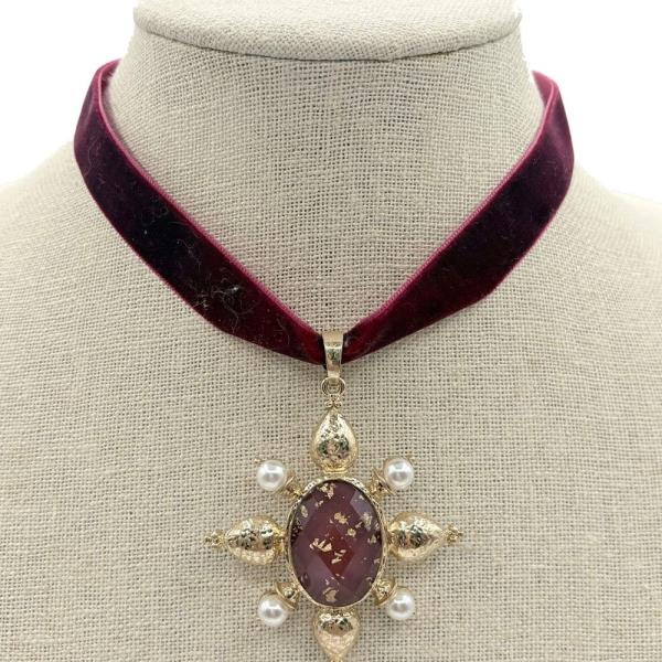 VELVET CHOCKER NECKLACE