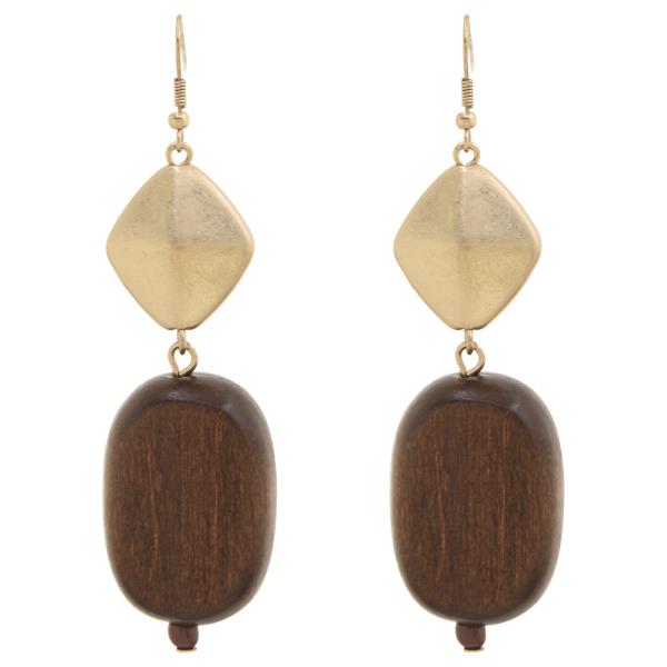 BROWN LINEAR WOOD EARRING