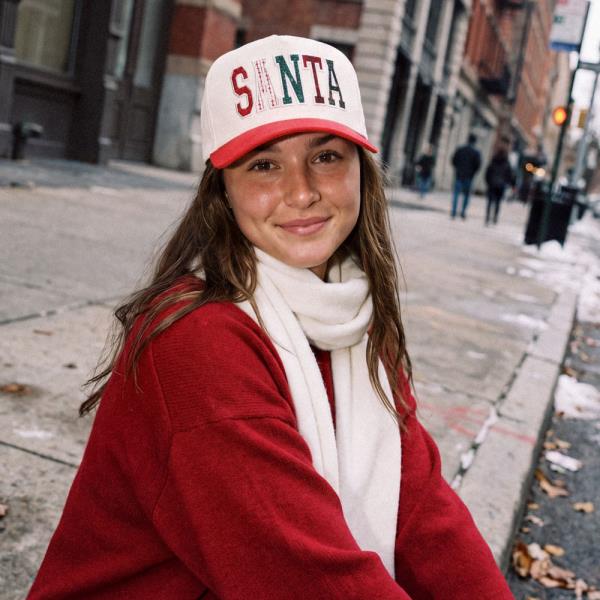 CC SANTA APPLIQUE TRUCKER HAT