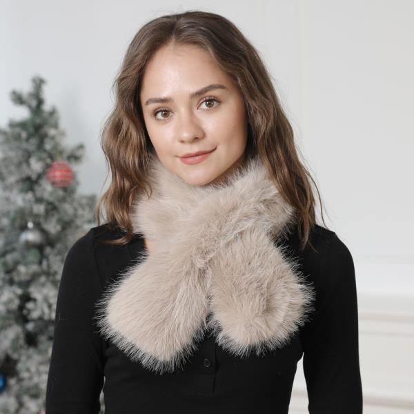 SOLID FAUX FUR PULL THROUGH SCARF