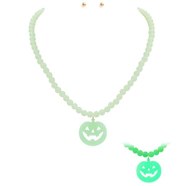GLOW IN THE DARK HALLOWEEN GHOST SKULL BEADED NECKLACE EARRING SET