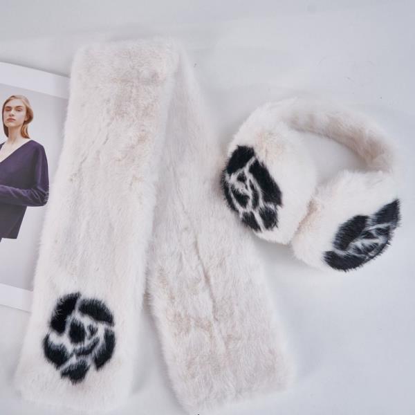 PLUSH ROSE SCARF EARMUFF SET