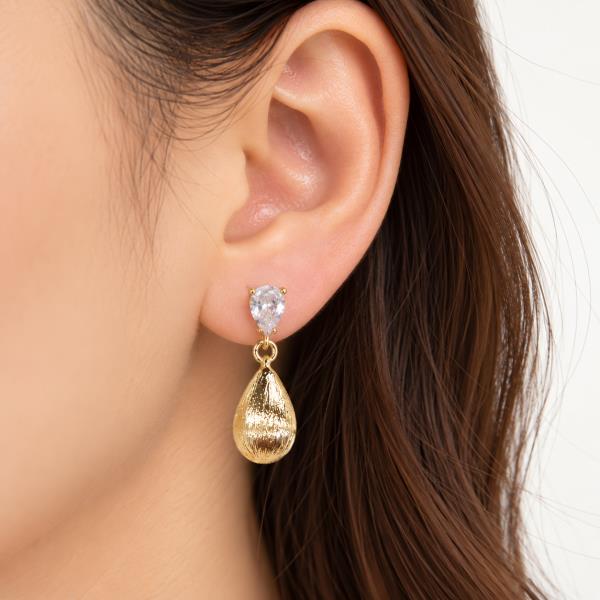 SODAJO GOLD DIPPED CRYSTAL STONE TEARDROP METAL DANGLE EARRING