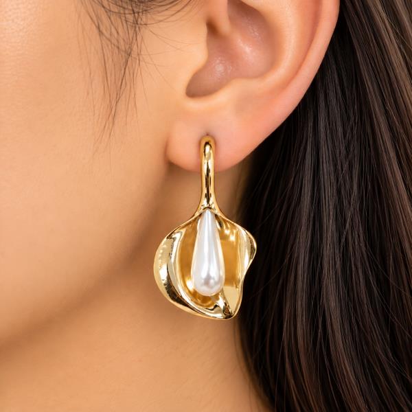 SODAJO Gold Dipped Calla Lily Pearl Dangle Earring