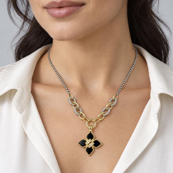FLOWER PENDANT NECKLACE