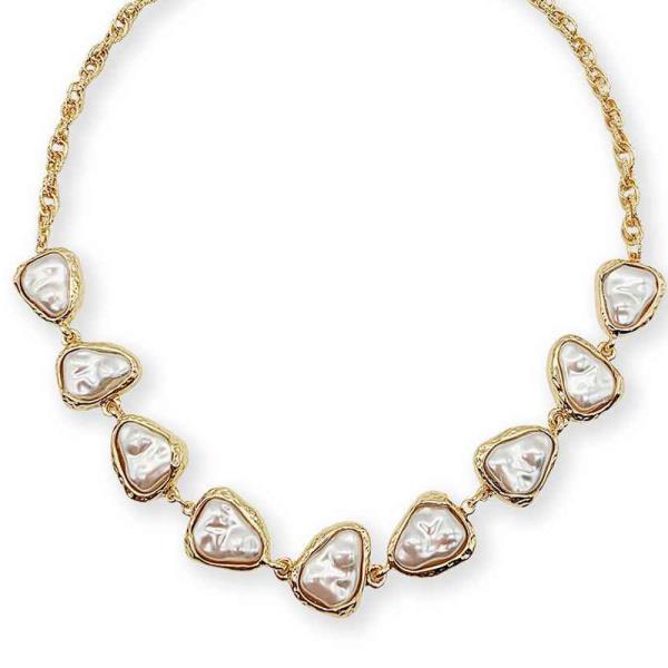 PEARL HEART STATEMENT NECKLACE