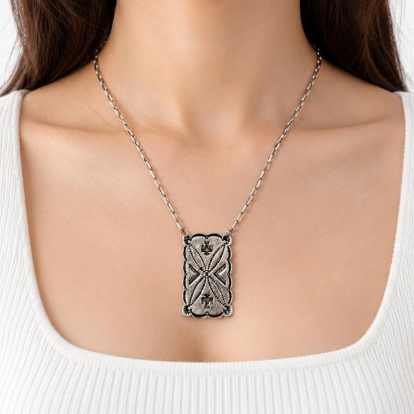WESTERN ENGRAVED RECTANGLE CONCHO PENDANT LINK NECKLACE