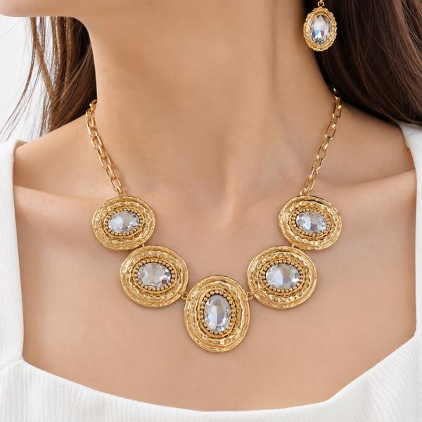 Crystal Stone Oval Stone Concho Link Necklace