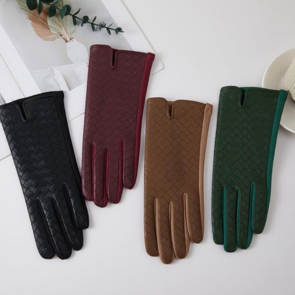 QUILTED FASHION GLOVES