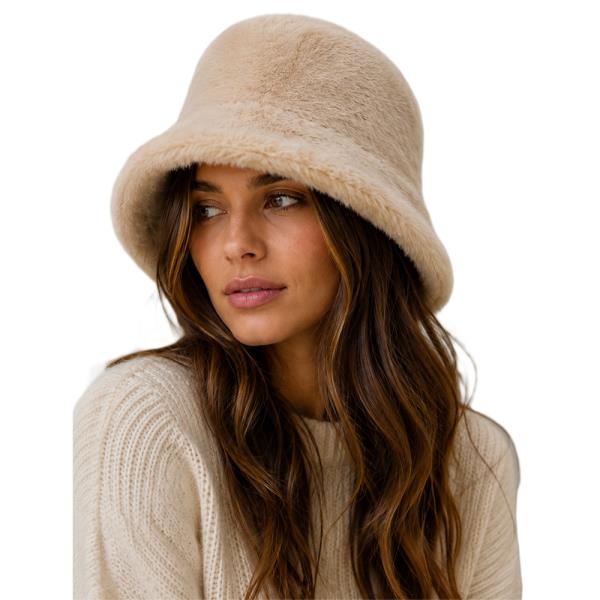 PLUSH BUCKET HAT