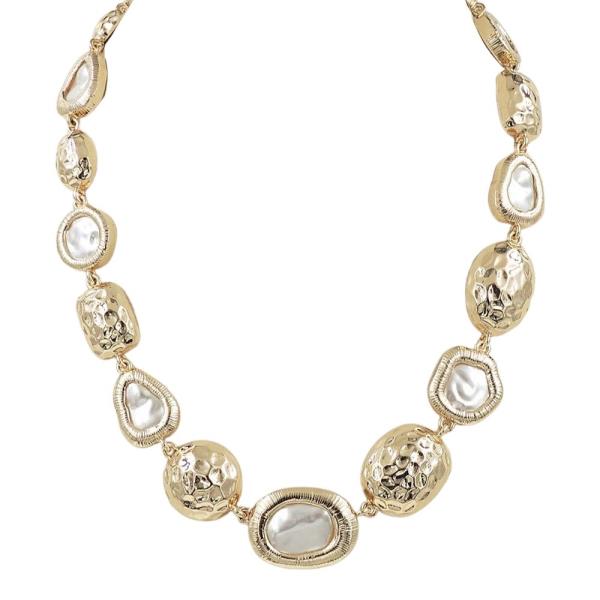 ORGANIC PEARL HAMMERED CHAIN NECKLACE