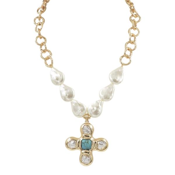 CROSS PENDANT BAROQUE PEARL LINK CHAIN NECKLACE