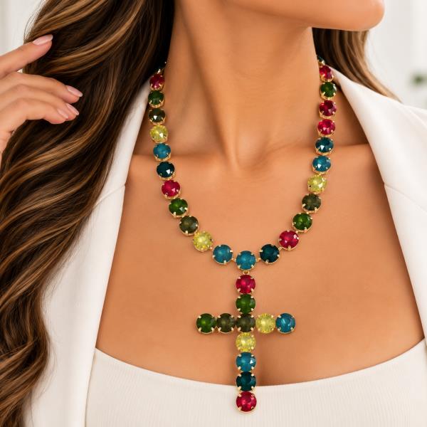 RHINESTONE ROUND CROSS PENDANT NECKLACE