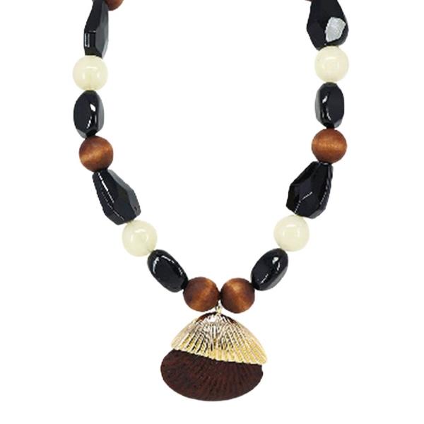 Beaded Shell Pendant Necklace