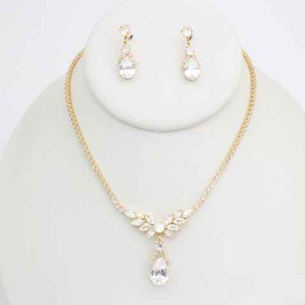CZ Leaf Teardrop Pendant Necklace Earring Set