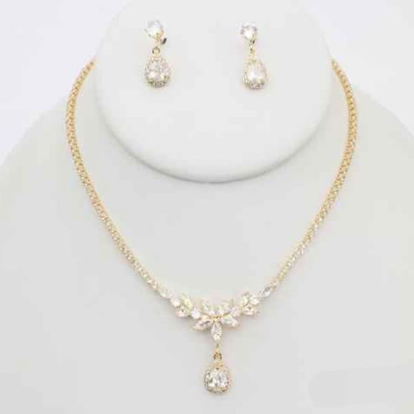 CZ Leaf Teardrop Pendant Necklace Earring Set